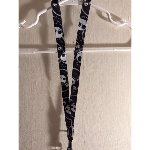 Nightmare Before Christmas Lanyard and Fuzzy Slippers Socks Set Bundle - Picture 1 of 6